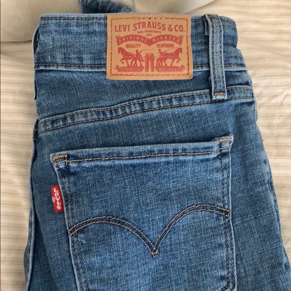 Jeans - Picture 2 of 3